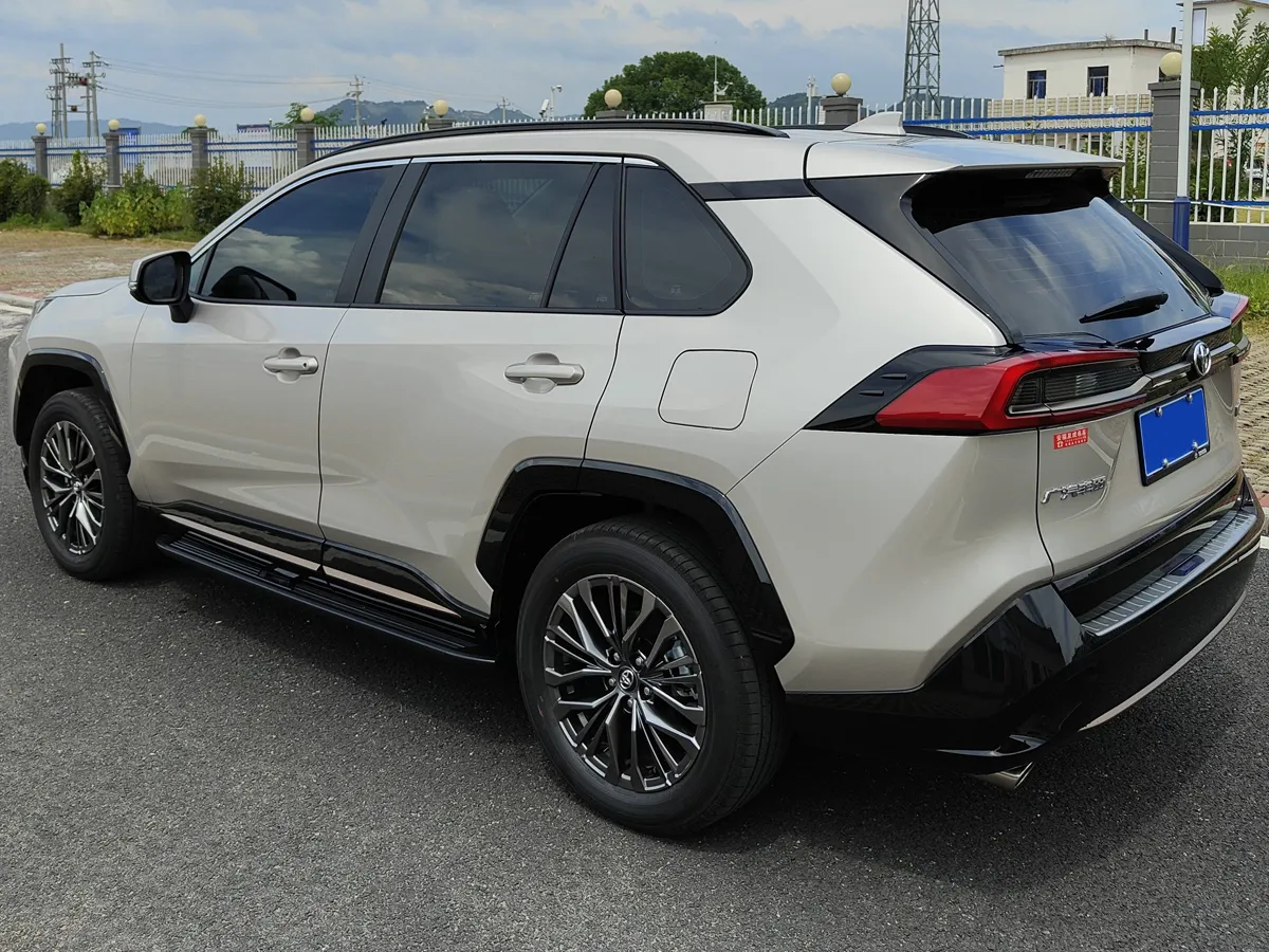 Toyota RAV4 side step