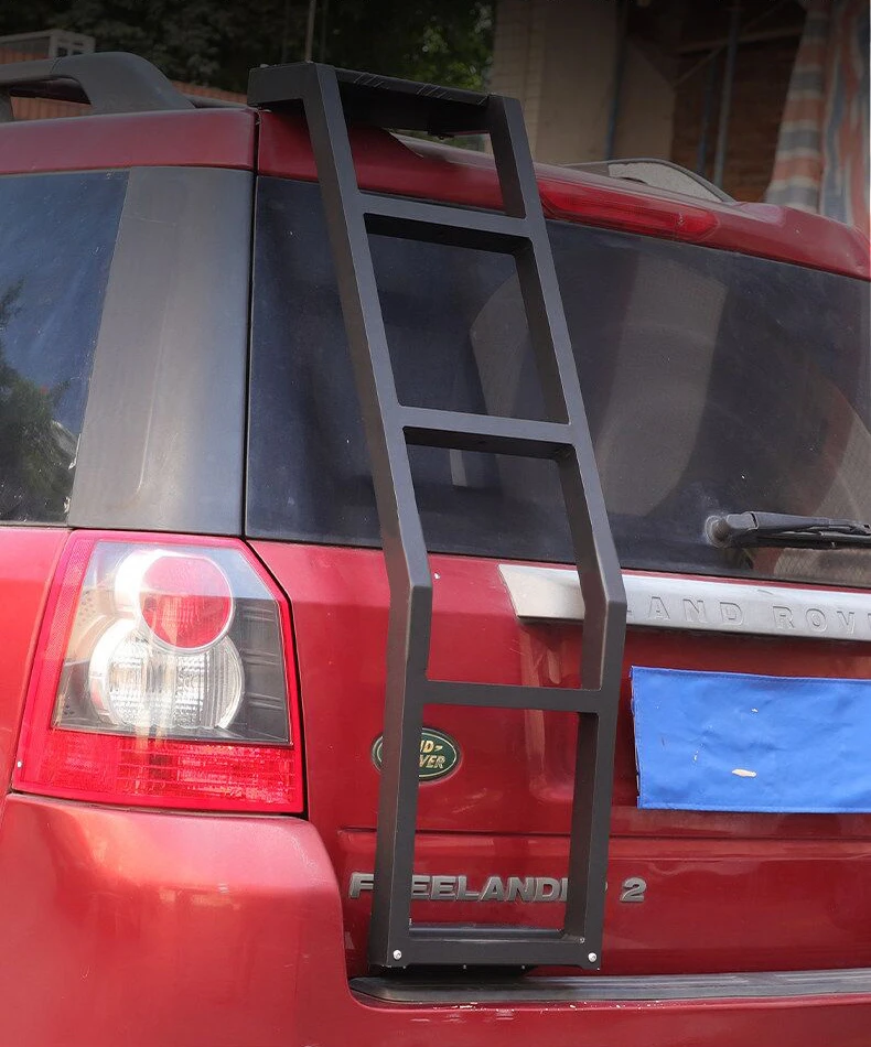 Short tailed door ladder for MPV