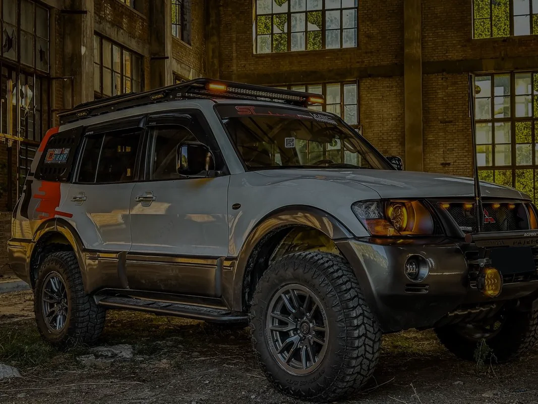 Mitsubishi Pajero roof rack platform modification