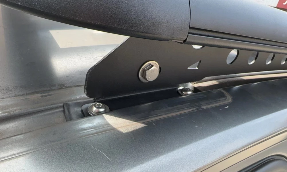 It has reserved screw holes or custom holes for the pickup truck installation method of the roof rack.