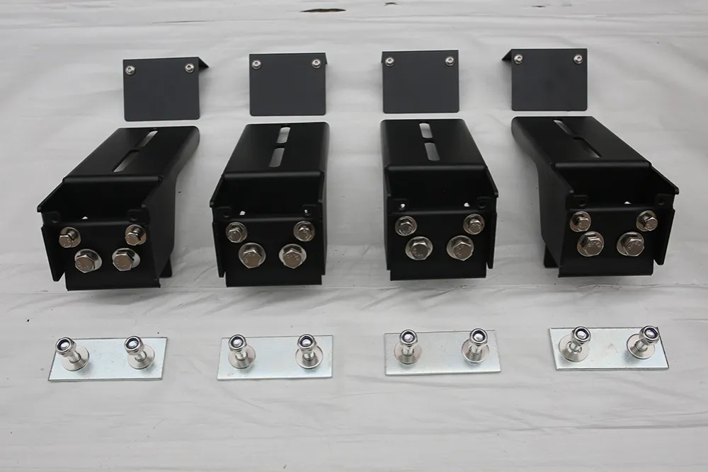 Mounting hardware clips for Audi Q5 roof rack installation