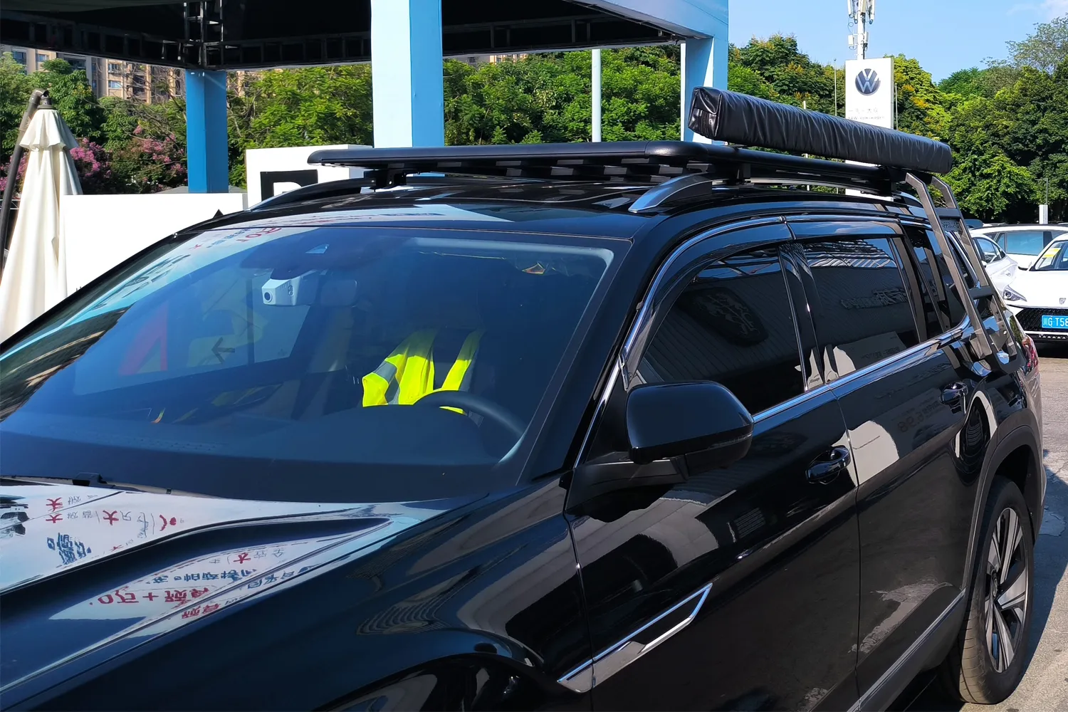 Volkswagen Atlas side display